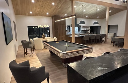 Bandon House | Luxury Residential Resort & Spa next to Bandon Dunes Golf Resort. 14 beds, Spa, Sauna, Cold Plunge
