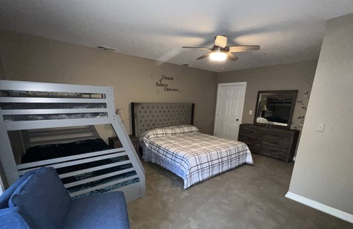 North Tustin Villa | Luxury Resort Disney SPA 1/2 acre Private Escape