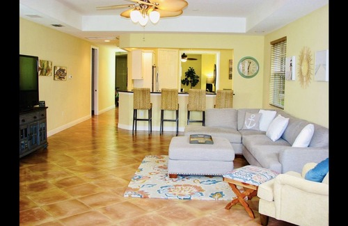 Miromar Lakes House | Luxury resort rental