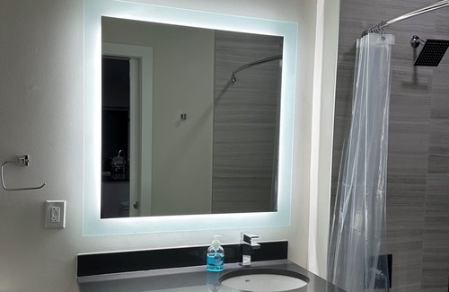 Union Condo | Luxury Resort style Condo