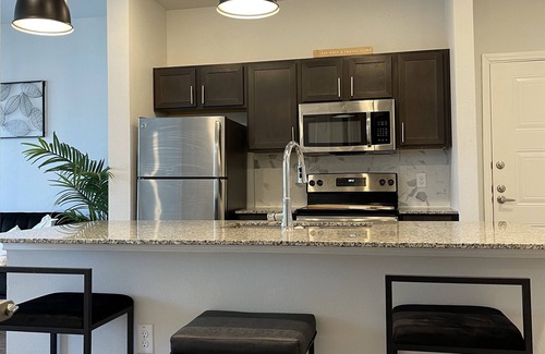 Timberwood Park Apartment | Luxury Resort Style Apt near Six flags/sea world!