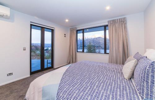 Queenstown House | Luxury Retreat at 5 on The Hill Queenstown