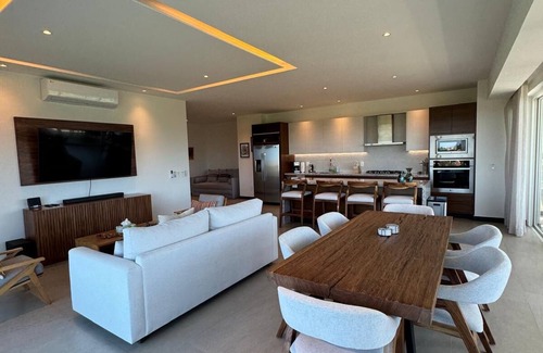 Puerto Vallarta Apartment | Luxury Retreat, VGolf. Marina Vallarta.