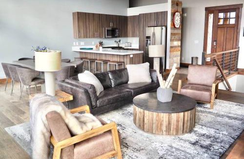 Eden House | Luxury Ridge Townhome