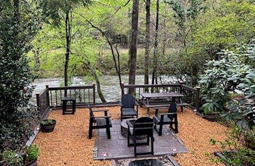 East Ellijay Apartment | Luxury Riverfront Getaway with Fire Pit and Private Deck