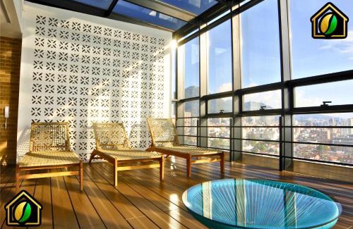 Chapinero Apartment | Luxury Rooftop Pool Penthouse with 24h Gym, Near Zona G!