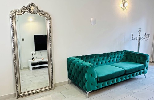 Bezons Bed & Breakfast | LUXURY ROOM NEAR PARIS LA DEFENSE