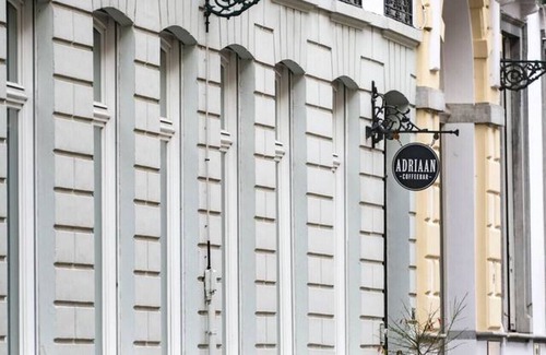 Historical Center Bruges Condo | Luxury room with en suite bathroom