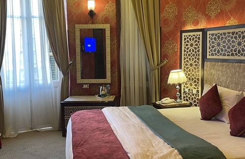 Qasr an-Nil Hotel | Luxury Royal honeymoon suite,City view,WI-FI.Heart of downtown