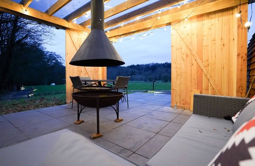Canonbie Cabin | Luxury Rural Cabin with Wood Fired Hot Tub