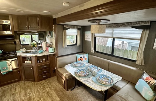 Largo Apartment | Luxury RV Camper near Clearwater Beaches
