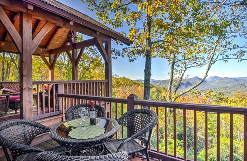 Sapphire House | Luxury Sapphire Cabin Mtn Views and Resort Access!