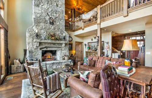 Sapphire House | Luxury Sapphire Cabin Mtn Views and Resort Access!