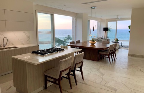 Amapas Condo | Luxury Sayan Indah Beachfront Condo - Best Location/Romantic Zone PV