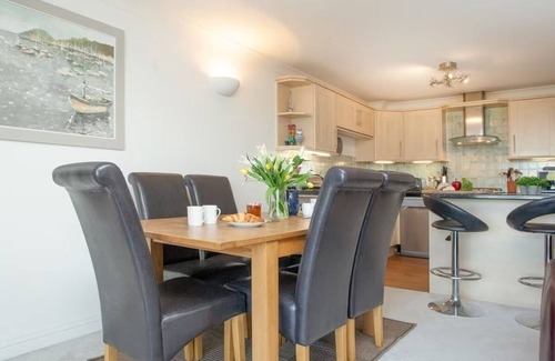 Newquay Apartment | Luxury Sea View Apartment In Pentire, Newquay