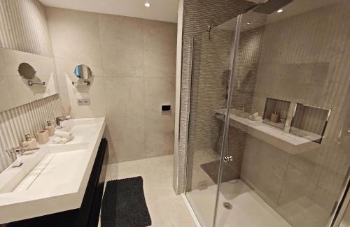 New Golden Mile Apartment | Luxury Sea View Oasis EHHouse