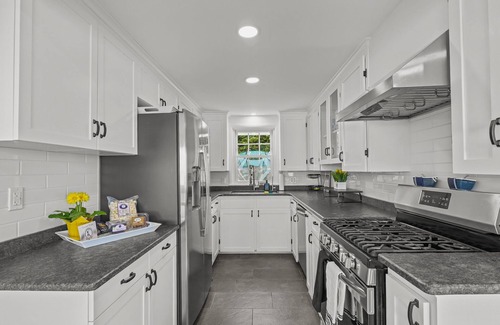 North Kingstown House | Luxury seaside retreat