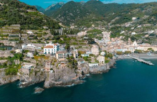 Ravello Villa | Luxury Seaview Villa with Jacuzzi, Sauna & Gym in Amalfi Coast - Villa Dorotea