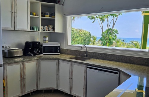 Saint-Francois Villa | Luxury secured villa with pool, view of the coconut trees, the lagoon & the sea
