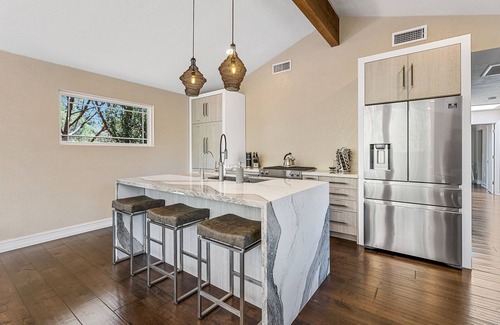 Sedona House | Luxury Sedona zen home, totally remodeled, views, hiking trails & labyrinth!