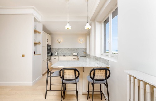 Deauville City Centre Apartment | Luxury serviced apartment with sea view in Deauville