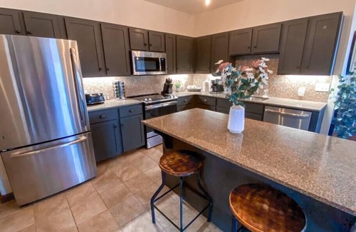 Snowshoe Condo | Luxury Ski-In/Out Condo – 305 Soaring Eagle, Stunning Sunrise Views & Hot Tubs!