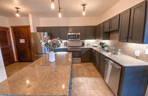 Snowshoe Condo | Luxury Ski-In/Out Condo – 305 Soaring Eagle, Stunning Sunrise Views & Hot Tubs!