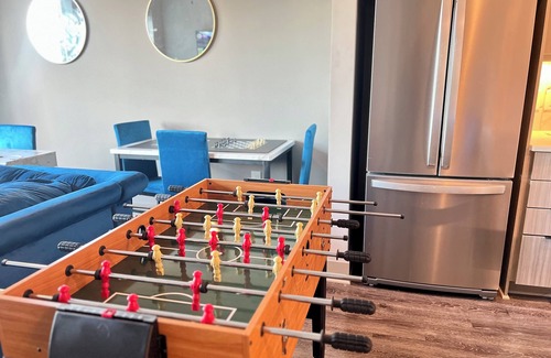 North Buckhead Condo | Luxury Skyrise Penthouse w/Rooftop Deck & Pool ✨