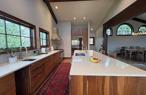 Broadmoor House | Luxury, spacious carriage house walking distance to the Broadmoor Hotel.