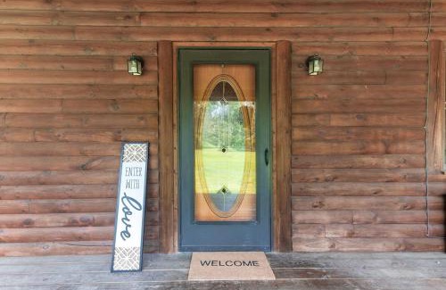 Logan House | Luxury Spacious Cabin Hot Tub, Theater, 5 Acres in Hocking Hills