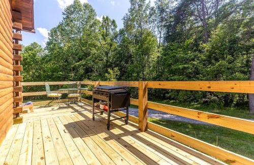 Logan House | Luxury Spacious Cabin Hot Tub, Theater, 5 Acres in Hocking Hills