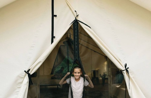Delta RV Rental | Luxury Spacious Glamping, Lake View, Grill, Pool, Pet Friendly, Swim
