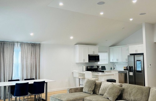 Queens House | Luxury Spacious Home Nearby JFK
