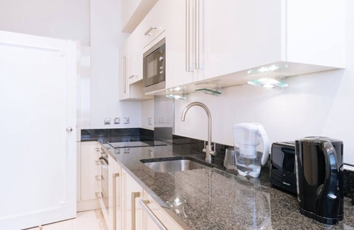 City of Westminster Apartment | Luxury split level 1 bed apartment in Mayfair