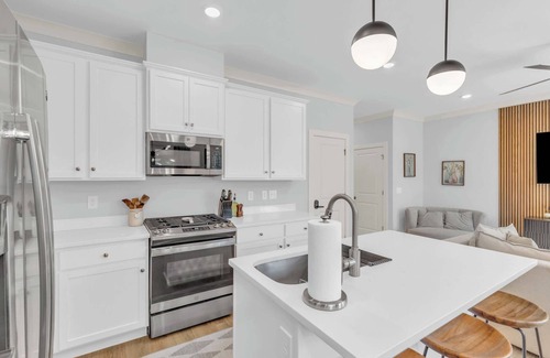 Spartanburg House | Luxury Stay 2 min to Downtown, King Beds BRAND NEW