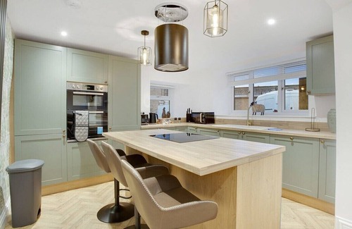 Frosterley House | Luxury Stay at The Heather Cottage with Hot Tub