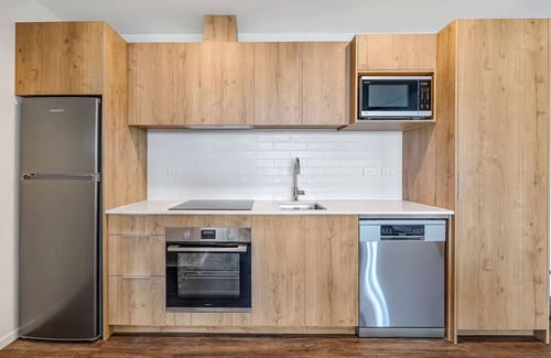 Greenlane - Ellerslie Apartment | Luxury Stay in vibrant Ellerslie