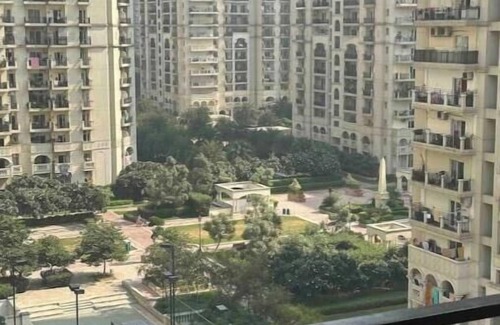New Delhi Apartment | Luxury Studio Apt in Dlf Capital Greens West Delhi