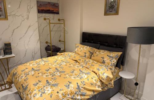 Warwick House | Luxury Studio in Victoria, 7 minutes walk to Victoria Station, Room 1