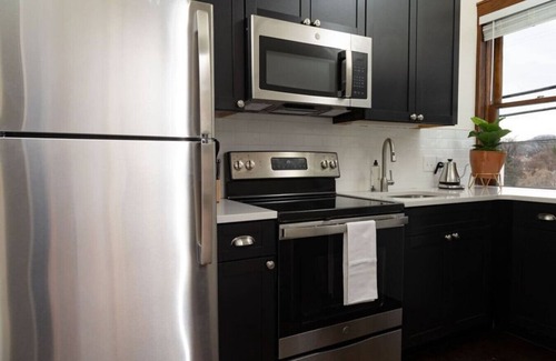 Roanoke Apartment | Luxury Studio Loft Near Downtown