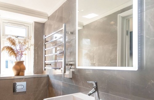 London Borough of Hounslow Apartment | Luxury Studio Penthouse - London