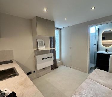 Romainville Apartment | Luxury Studio - Romainville