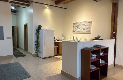 Fifth Ward Apartment | Luxury Studio: Walk to the 3rd and 5th Ward