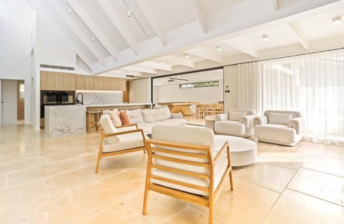 Noosa Heads House | Luxury, Style & Entertainment, Noosa Sound