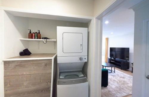Hollywood Hills West Apartment | Luxury Stylish Apt On Sunset Blvd Sleeps 6