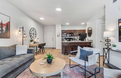 Sugar House Apartment | Luxury Sugar House Retreat Walkable, Near Ski Resorts & Downtow