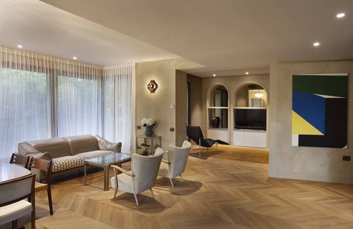 Sector 1 Apartment | Luxury Suite 4 Dare - 1 bedroom, 2 bathrooms