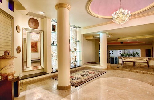 Boca de Tomatlan Villa | Luxury Suite with Waterfall, Ocean and Swimming pool view