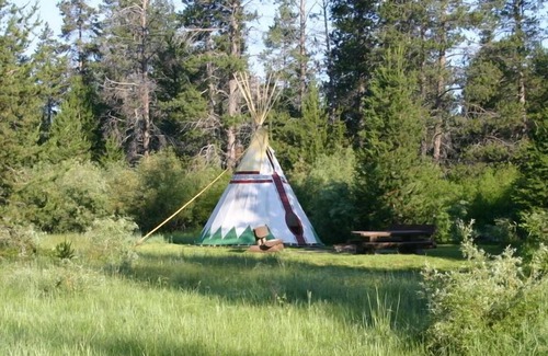 Goodlettsville Cabin | Luxury teepee in Nashville