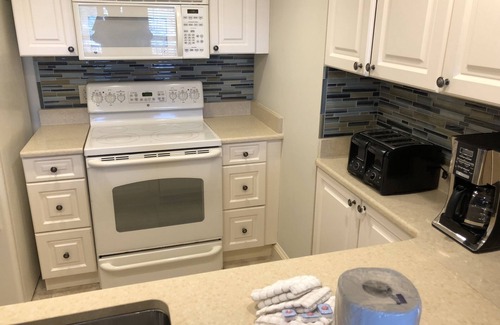 Shelter Cove Villa | Luxury Three Bedroom Three Bath Villa overlooking Shelter Cove Marina